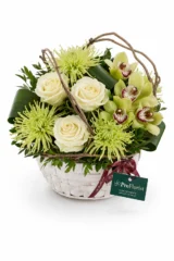 Aranjament Floral Premium cu Chrysanthemum și Trandafiri Albe – imaginea 1