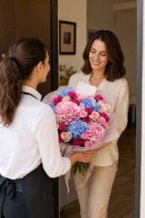 Buchet hortensii si trandafiri minirosa – imaginea 2