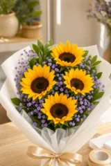 Buchet cu floarea-soarelui si gypsophila – imaginea 3