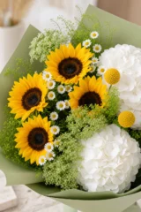 Buchet floarea soarelui si hortensii – imaginea 3